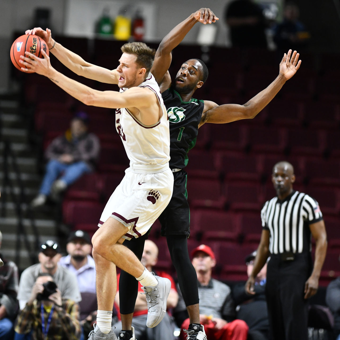 031519 montana v sac state4 kw.jpg